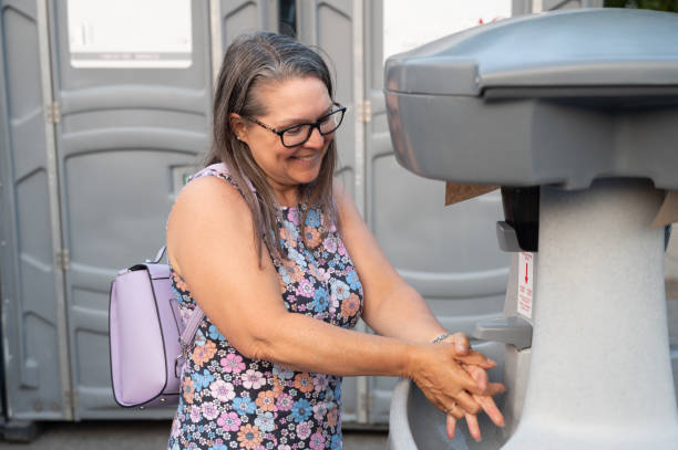 Best Affordable portable toilet rental  in Mountain View Acres, CA